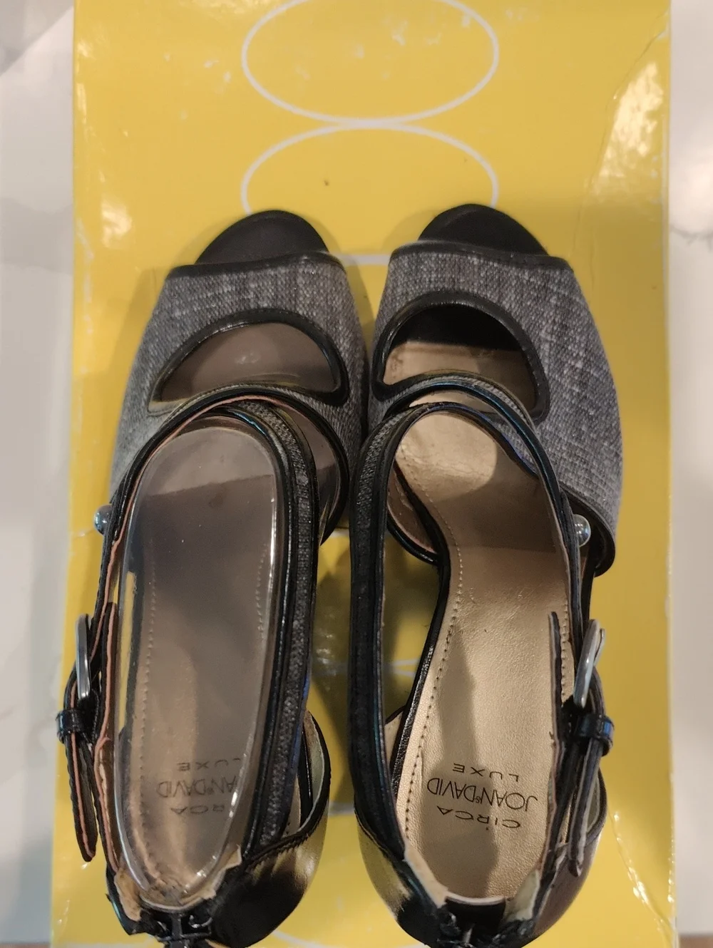 Circa Joan & David CJNandie Women’s Metallic Gray & Black  Wedge Sandals.